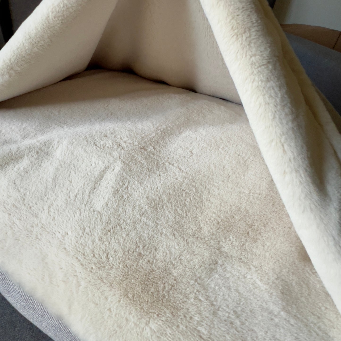 Sabaga HoodyLux II pehmeä hupullinen pesä