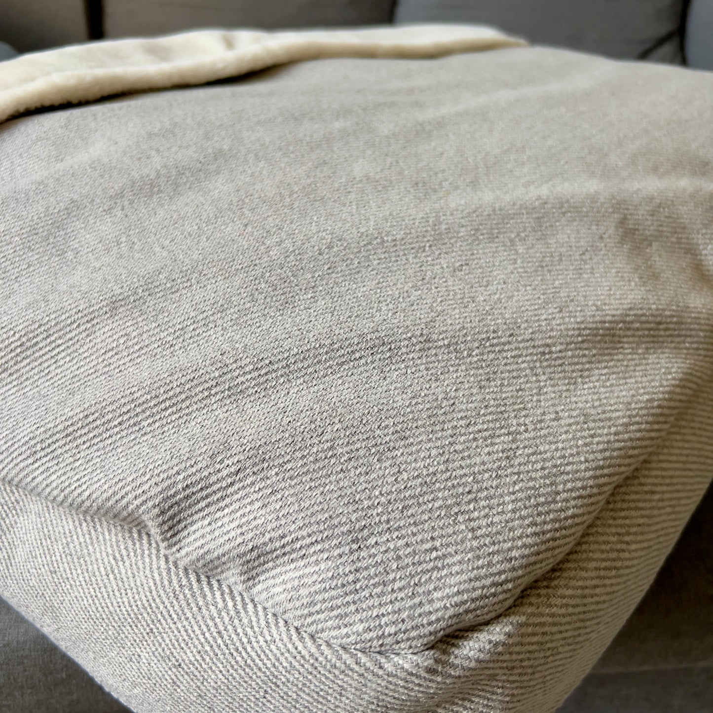 Sabaga HoodyLux II soft hooded bed