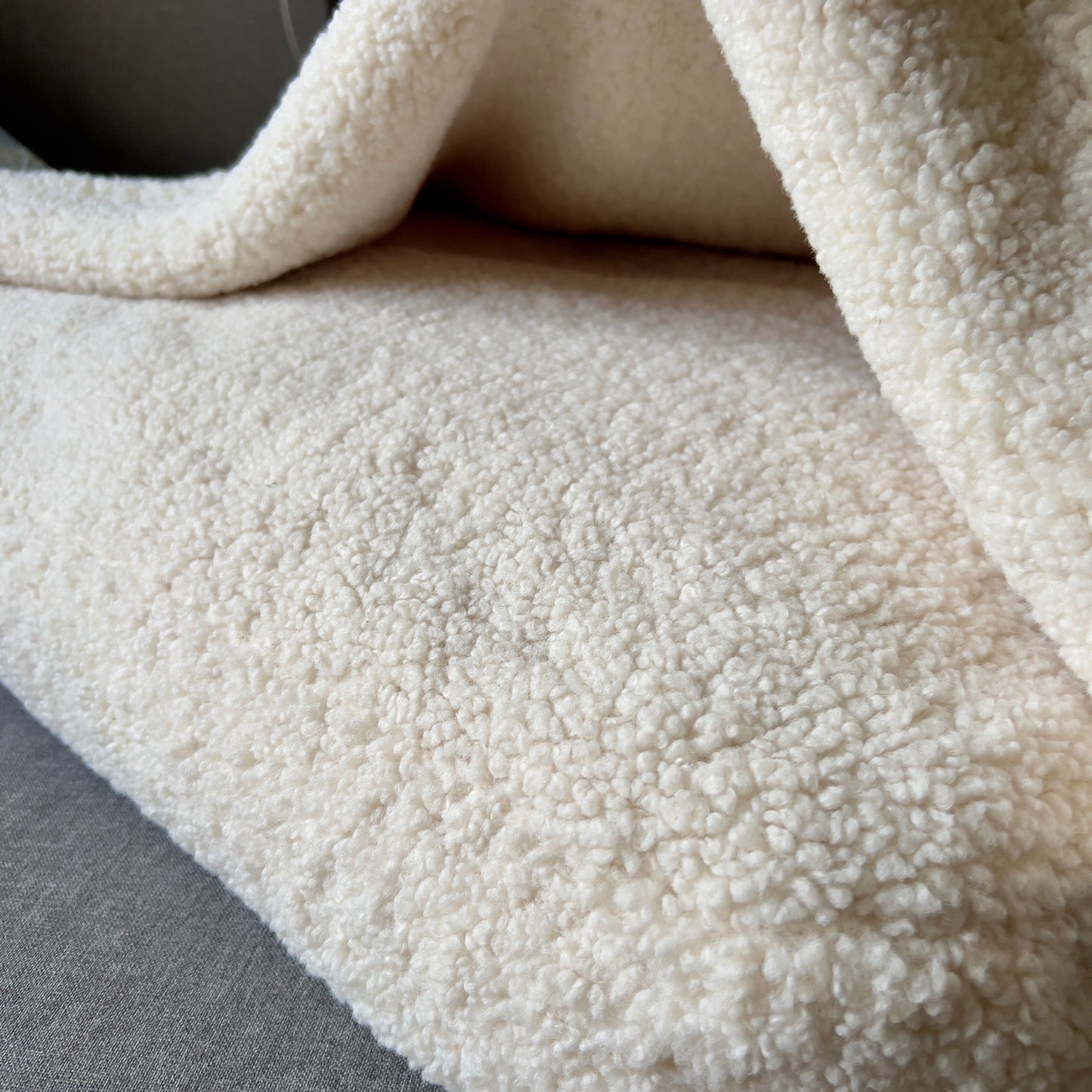 Sabaga HoodyLux II soft hooded bed