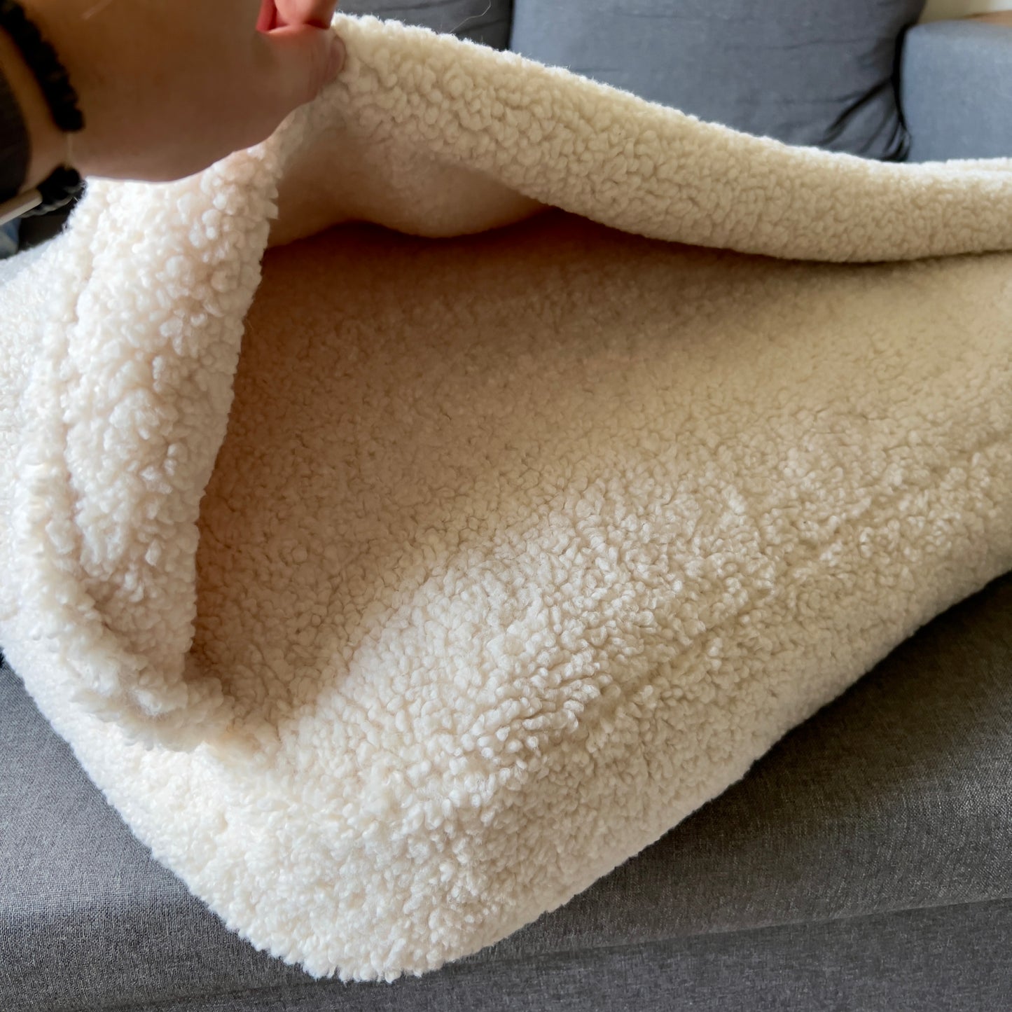 Sabaga HoodyLux II soft hooded bed